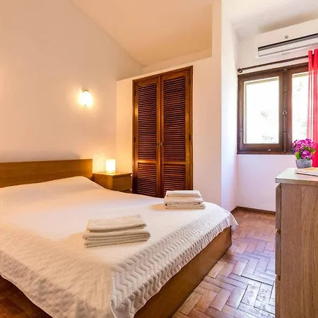 Altis By 빌라 알부페이라